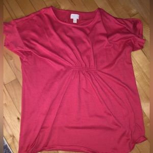A Glow maternity top size Large